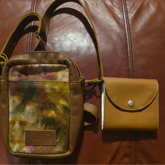 Nena & Co. Brown and Tan Crossbody Bag Set - Picture 1 of 4